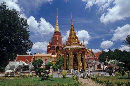 วัดราษฎร์บูรณะ หรือวัดช้างให้